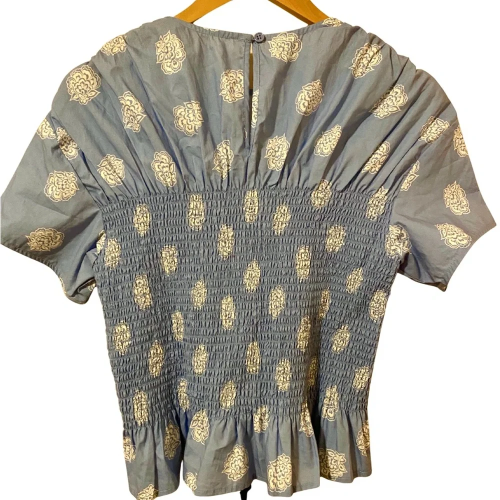Baum und Pferdgarten mynowa smocked Top in modern blue flower Small / 6 - Picture 5 of 8